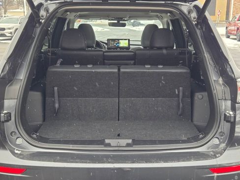 Used 2025 Mitsubishi Outlander SEL image 13