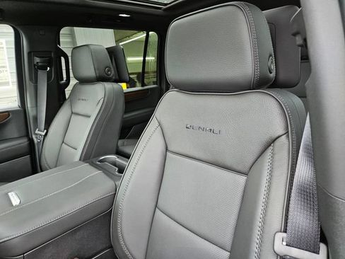New 2026 GMC Yukon XL Denali w/ Denali Reserve Package AWD/4WD image 22