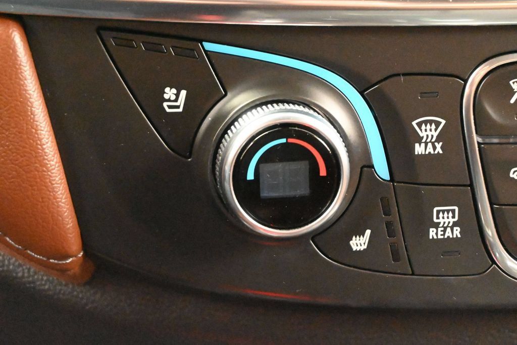 Used 2021 Chevrolet Traverse High Country FWD image 14