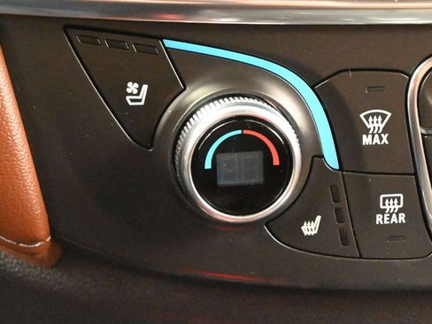 Used 2021 Chevrolet Traverse High Country FWD image 14
