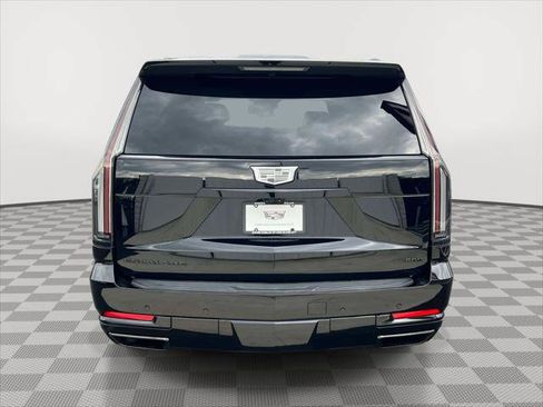 Used 2025 Cadillac Escalade ESV Sport w/ LPO, ONYX Package AWD/4WD image 6