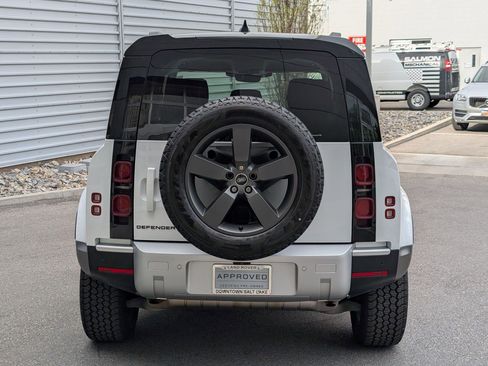 Used 2025 Land Rover Defender 110 S AWD/4WD image 9