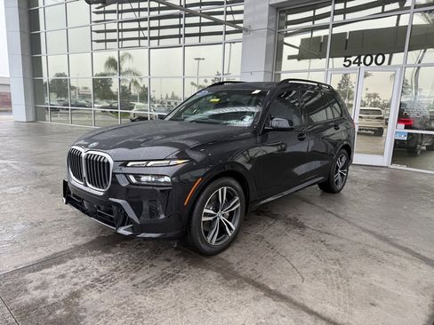 Used 2023 BMW X7 xDrive40i w/ M Sport Package image 1