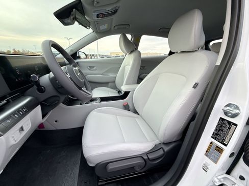 New 2026 Hyundai Kona SE image 13