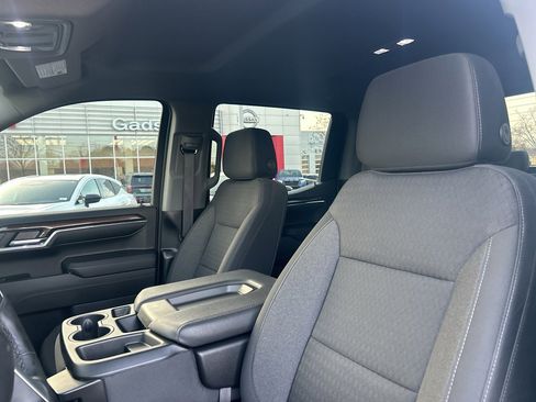 Used 2024 Chevrolet Silverado 1500 LT image 19