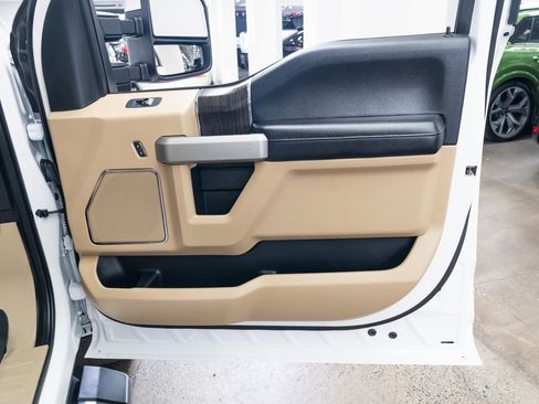 Used 2020 Ford F250 Lariat image 22