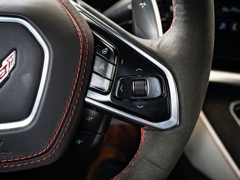 Used 2023 Chevrolet Corvette Stingray Premium Conv w/ Z51 Performance Package image 30