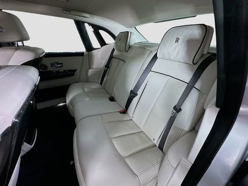 Used 2018 Rolls-Royce Phantom Sedan image 23