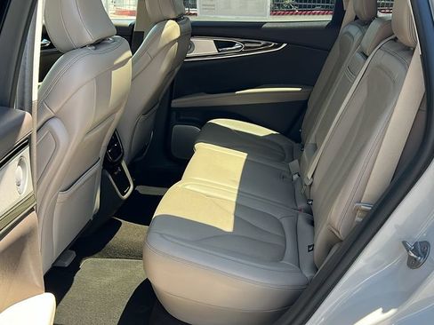 Certified 2023 Lincoln Nautilus Reserve w/ Equipment Group 202A AWD/4WD image 8