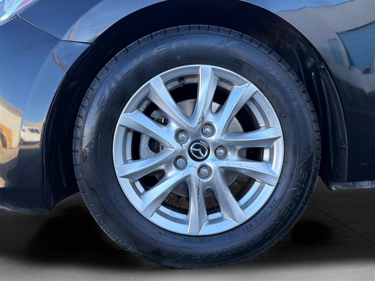 Used 2015 MAZDA MAZDA3 i Touring FWD image 26
