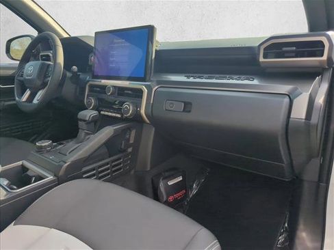 Certified 2025 Toyota Tacoma TRD Off-Road image 26