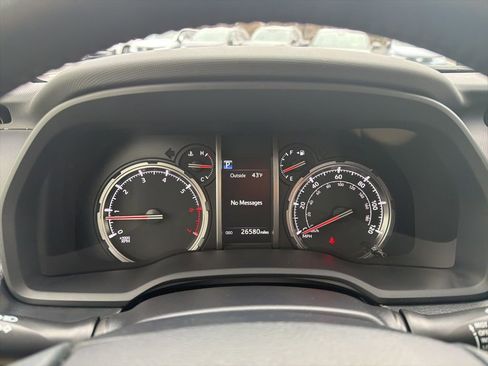 Used 2024 Toyota 4Runner TRD Off-Road Premium image 29