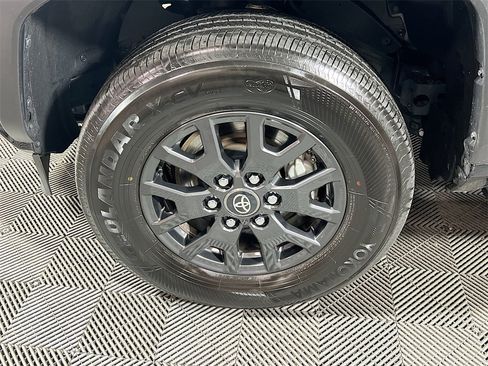 Certified 2025 Toyota 4Runner SR5 image 28