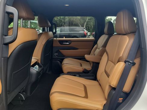 Used 2026 Nissan Armada SL w/ Captain's Chari Seat Package RWD image 12