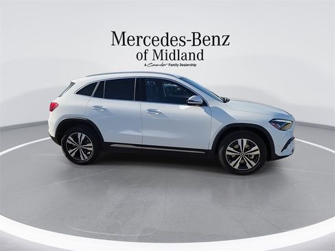 Used 2025 Mercedes-Benz GLA 250 GLA 250 image 9