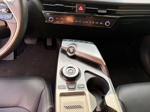 Used 2022 Kia EV6 Wind w/ Wind Technology Package AWD/4WD image 22