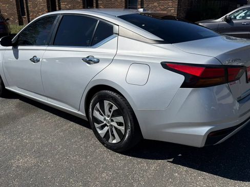 Used 2020 Nissan Altima 2.5 S FWD image 6