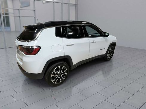 Used 2023 Jeep Compass Limited image 8