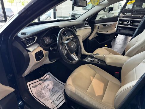 Used 2020 INFINITI QX50 Luxe w/ Navigation Package AWD/4WD image 9