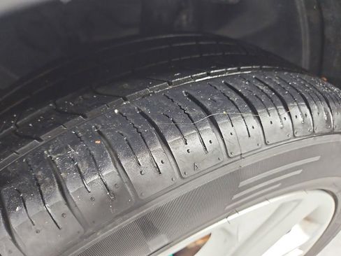 Used 2014 Nissan Juke S image 26