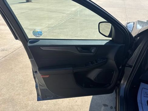 Used 2025 Ford Escape Active w/ Cold Weather Package FWD image 20