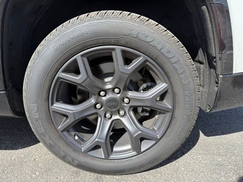 Used 2025 Jeep Wagoneer Series II w/ Premium Group I image 9