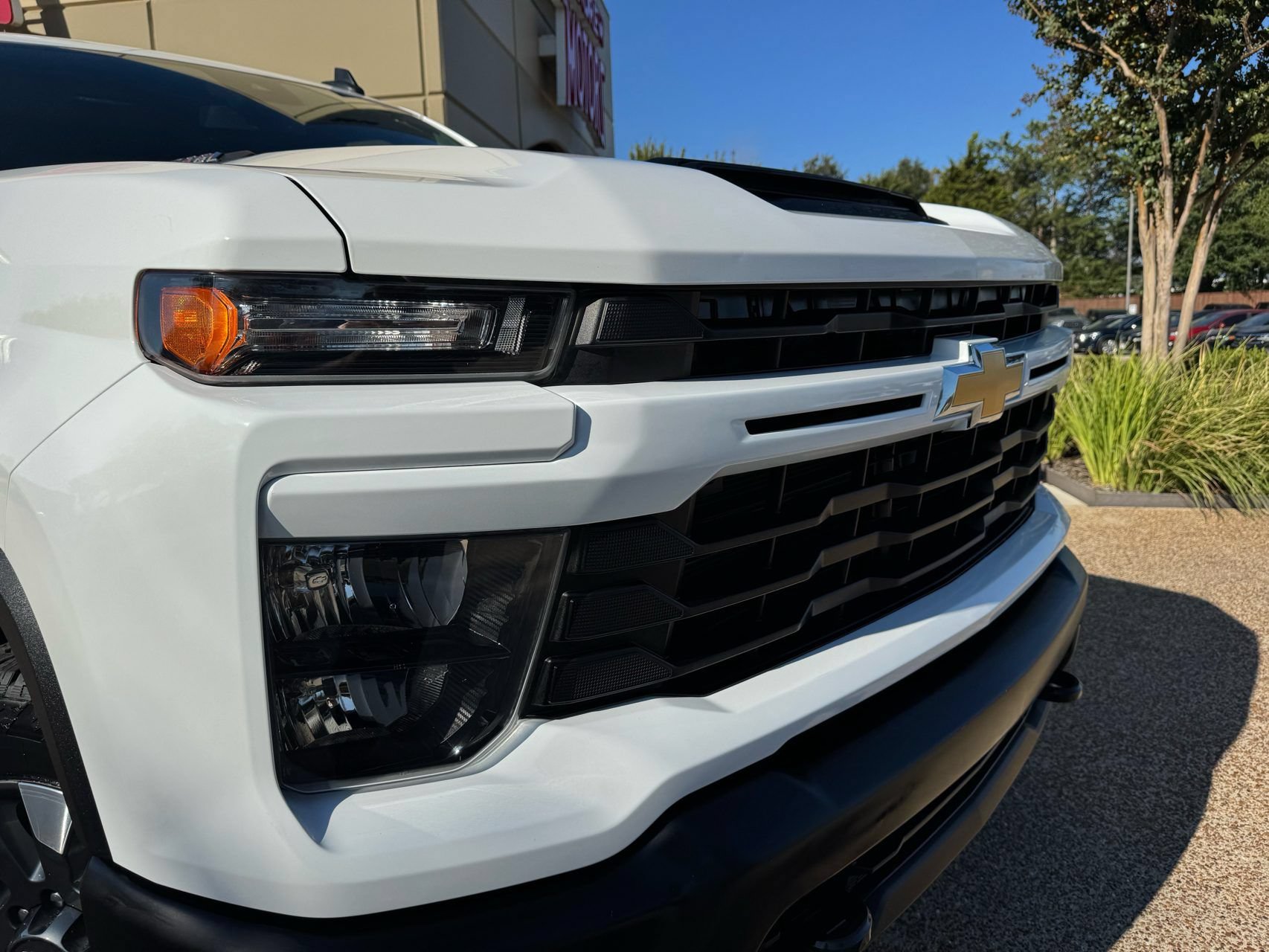 Used 2024 Chevrolet Silverado 2500 Custom w/ Custom Convenience Package AWD/4WD image 2