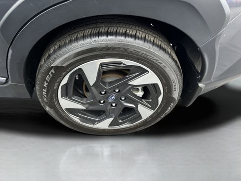 Used 2024 Subaru Crosstrek 2.5i Limited image 10