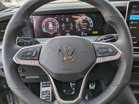 New 2026 Volkswagen Tiguan SE R-Line image 26