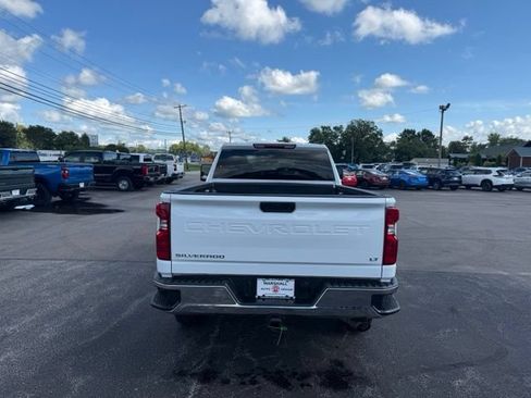 Used 2025 Chevrolet Silverado 2500 LT w/ Convenience Package AWD/4WD image 6