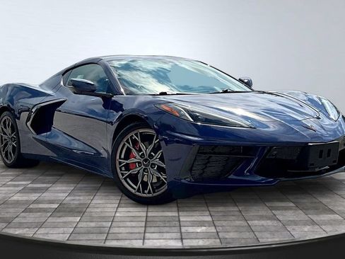 Used 2025 Chevrolet Corvette Stingray Preferred Cpe w/ Battery Protection Package RWD image 3