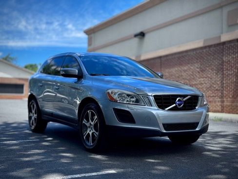 Used 2013 Volvo XC60 T6 AWD/4WD image 1