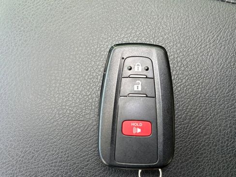 Used 2022 Toyota 4Runner SR5 Premium image 32