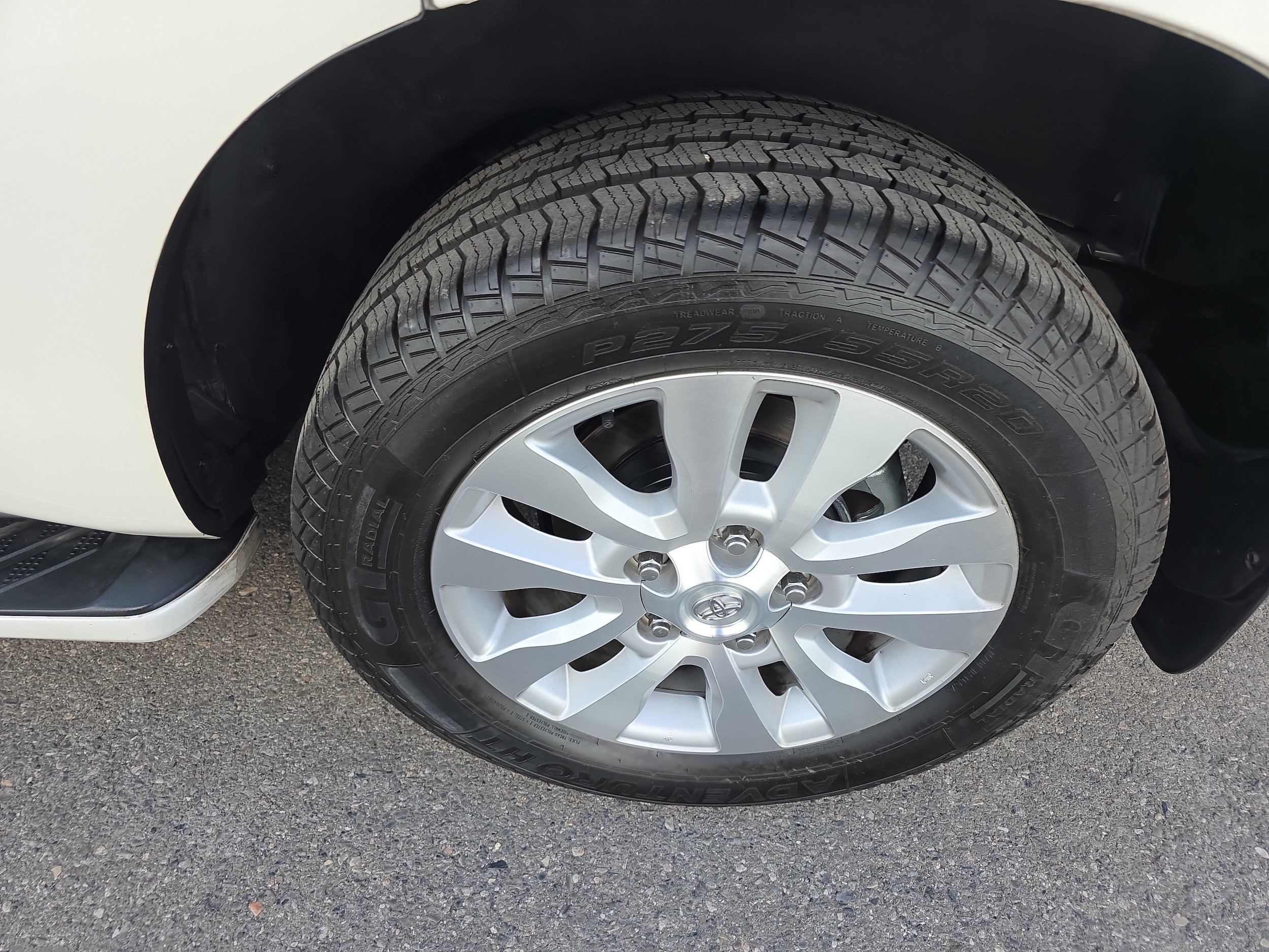 Used 2019 Toyota Sequoia Platinum w/ Carpet Mat Package (TMS) AWD/4WD image 9