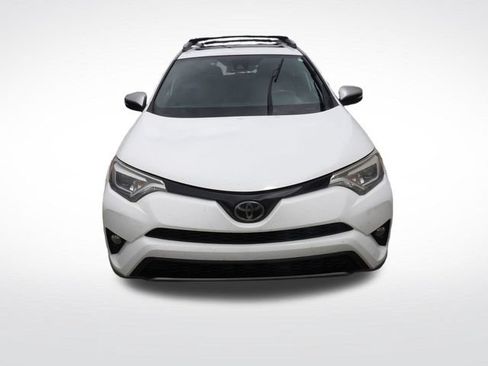 Used 2018 Toyota RAV4 SE w/ Power Extra Value Package AWD/4WD image 4