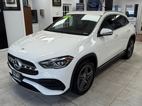 Used 2022 Mercedes-Benz GLA 250 4MATIC image 1