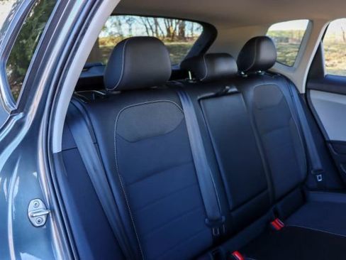 Used 2022 Volkswagen Taos SE image 26