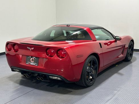 Used 2005 Chevrolet Corvette Coupe w/ Preferred Equipment Group RWD image 5