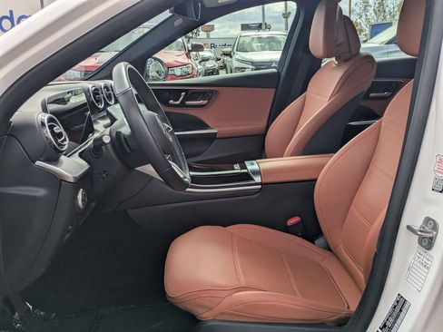 Used 2025 Mercedes-Benz C 300 4MATIC Sedan image 19