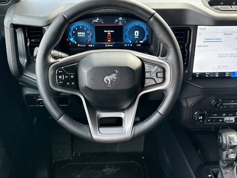 New 2025 Ford Bronco Badlands image 14