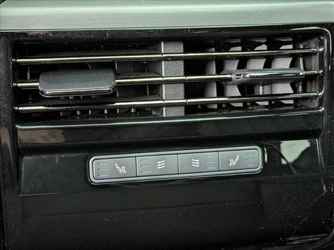 Certified 2025 Land Rover Range Rover Sport SE image 18