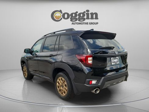 Certified 2023 Honda Passport TrailSport image 3