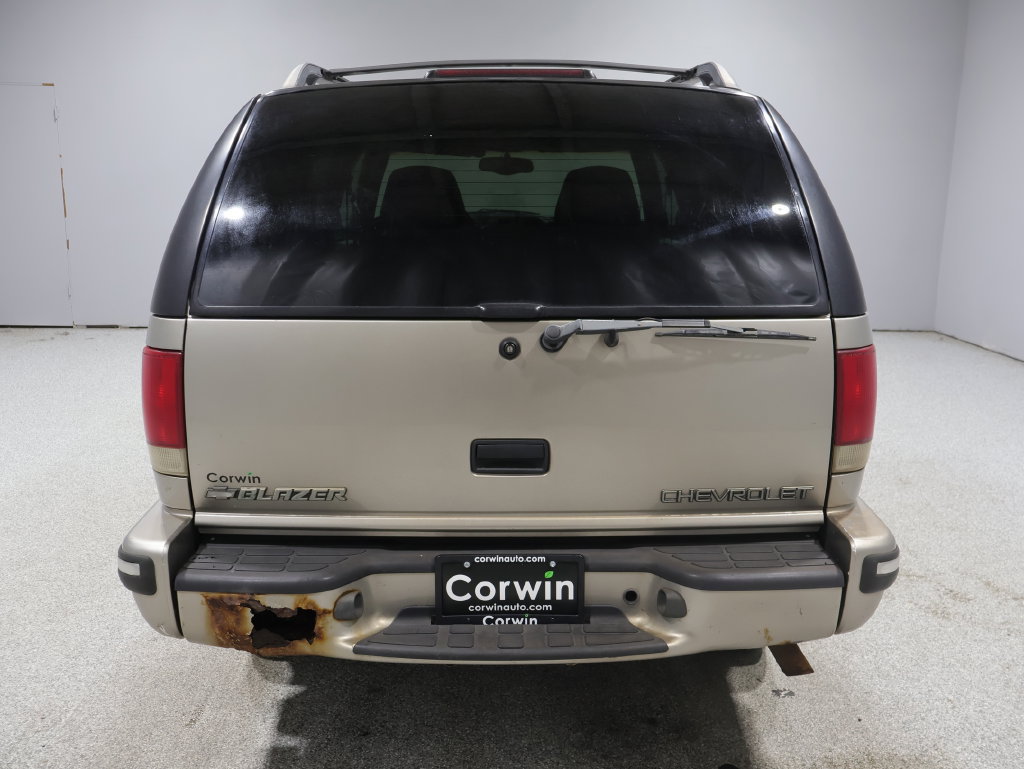 Used 1998 Chevrolet Blazer LS w/ Preferred Equipment Group RWD image 9