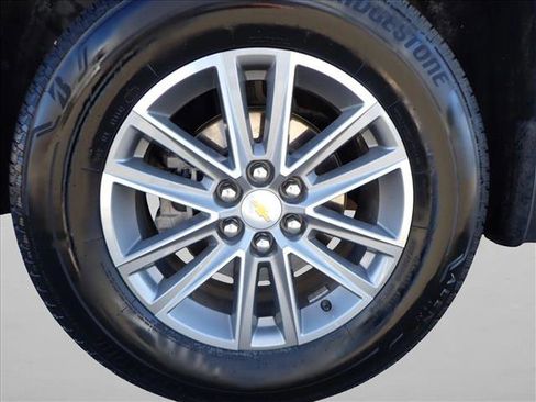 Used 2022 Chevrolet Traverse LT image 7