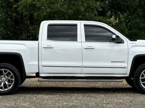 Used 2018 GMC Sierra 1500 SLT w/ SLT Premium Package AWD/4WD image 8