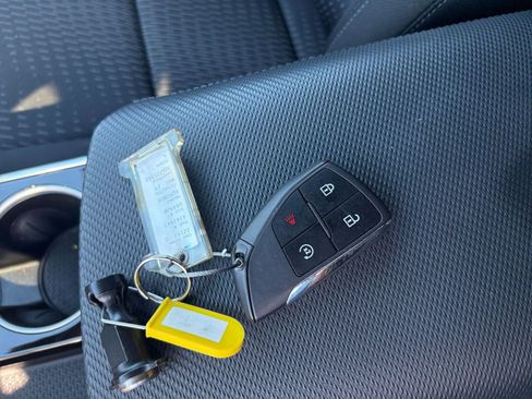 Used 2025 Chevrolet Equinox LT image 21