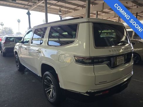 Used 2023 Jeep Grand Wagoneer 4WD w/ Flexible Seating Group image 4