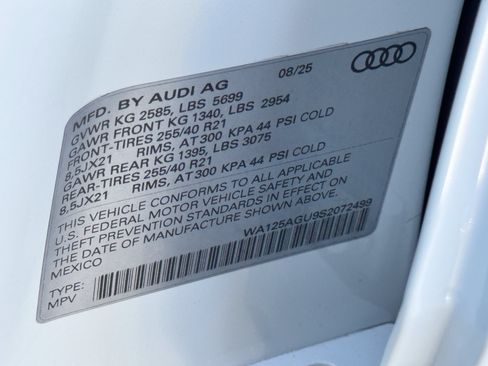 Used 2025 Audi SQ5 Premium Plus w/ Premium Plus Package AWD/4WD image 40