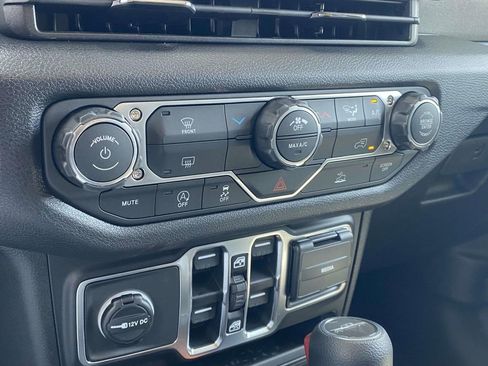New 2026 Jeep Gladiator Sport AWD/4WD image 46