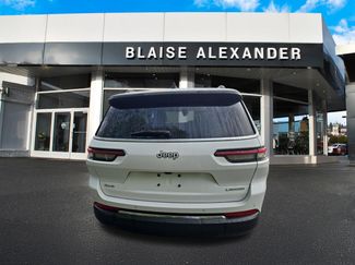 Used 2025 Jeep Grand Cherokee L Laredo w/ Luxury Tech Group I AWD/4WD video 4